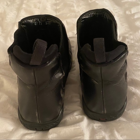 ❗️SOLD❗️Prada Black Chelsea Booties - Picture 6 of 7